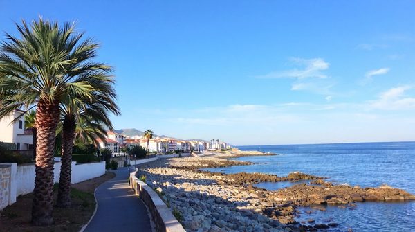 Experience coastal living: rent an apartment in carboneras